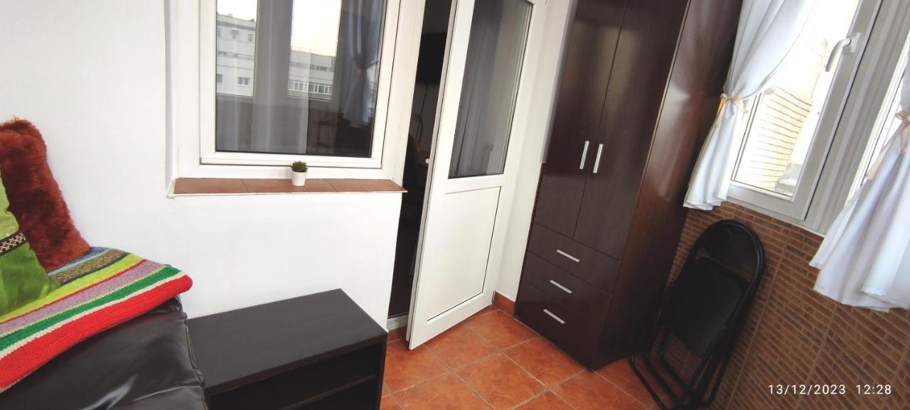 Platinum Apartment - Apartament Cu 3 Camere, 2 Dormitoare, 2 Bai, Bucatarie Complet Utilata, 2 Balcoane 布加勒斯特 外观 照片