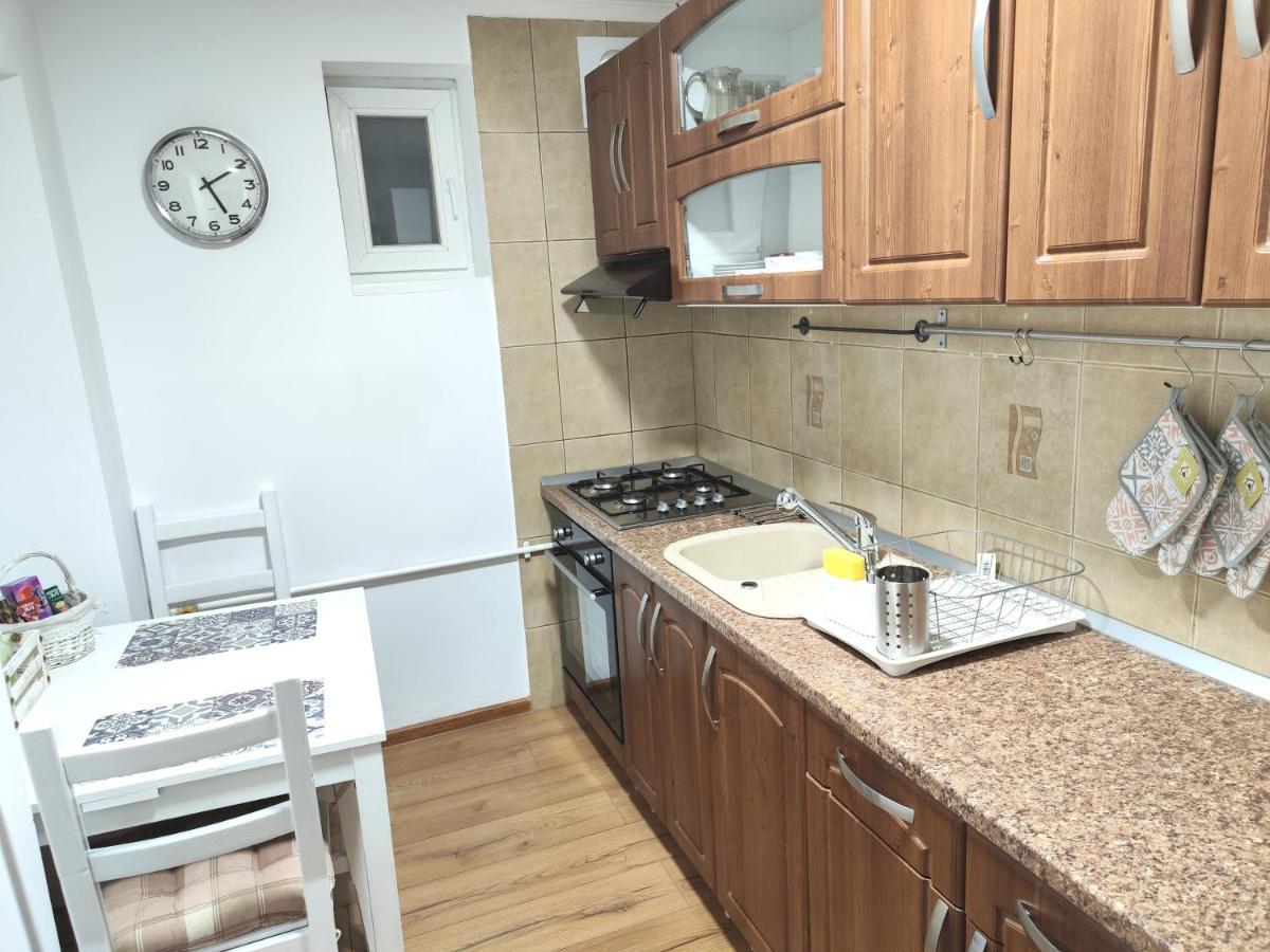 Platinum Apartment - Apartament Cu 3 Camere, 2 Dormitoare, 2 Bai, Bucatarie Complet Utilata, 2 Balcoane 布加勒斯特 外观 照片