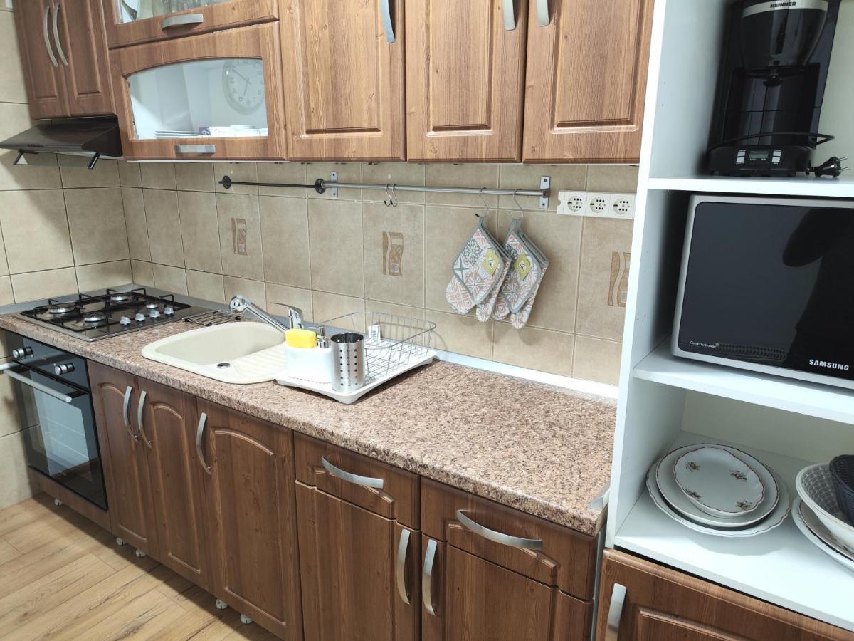 Platinum Apartment - Apartament Cu 3 Camere, 2 Dormitoare, 2 Bai, Bucatarie Complet Utilata, 2 Balcoane 布加勒斯特 外观 照片