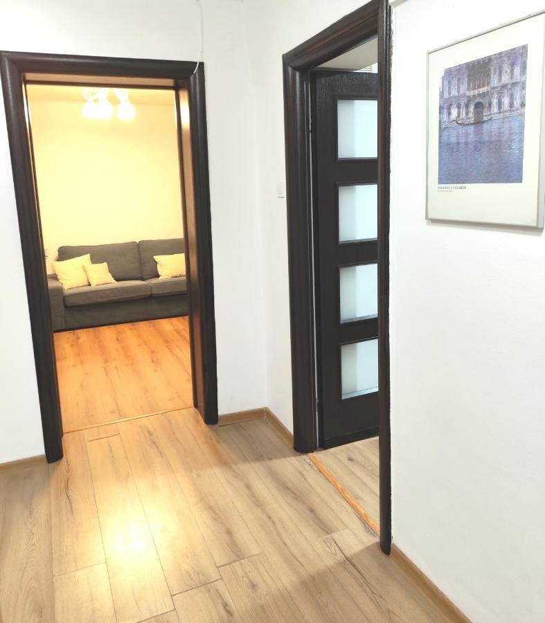 Platinum Apartment - Apartament Cu 3 Camere, 2 Dormitoare, 2 Bai, Bucatarie Complet Utilata, 2 Balcoane 布加勒斯特 外观 照片