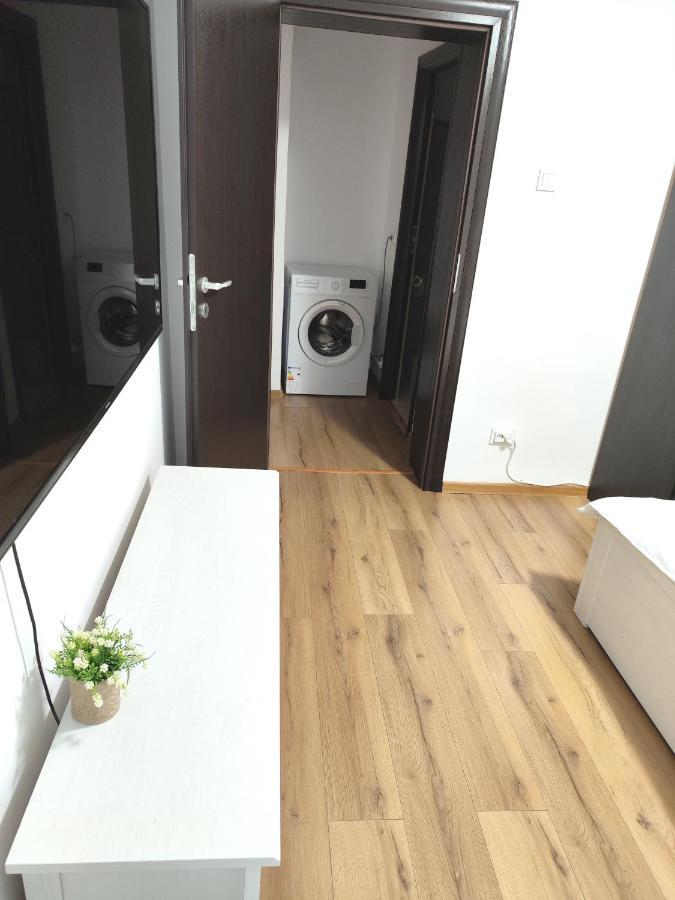 Platinum Apartment - Apartament Cu 3 Camere, 2 Dormitoare, 2 Bai, Bucatarie Complet Utilata, 2 Balcoane 布加勒斯特 外观 照片
