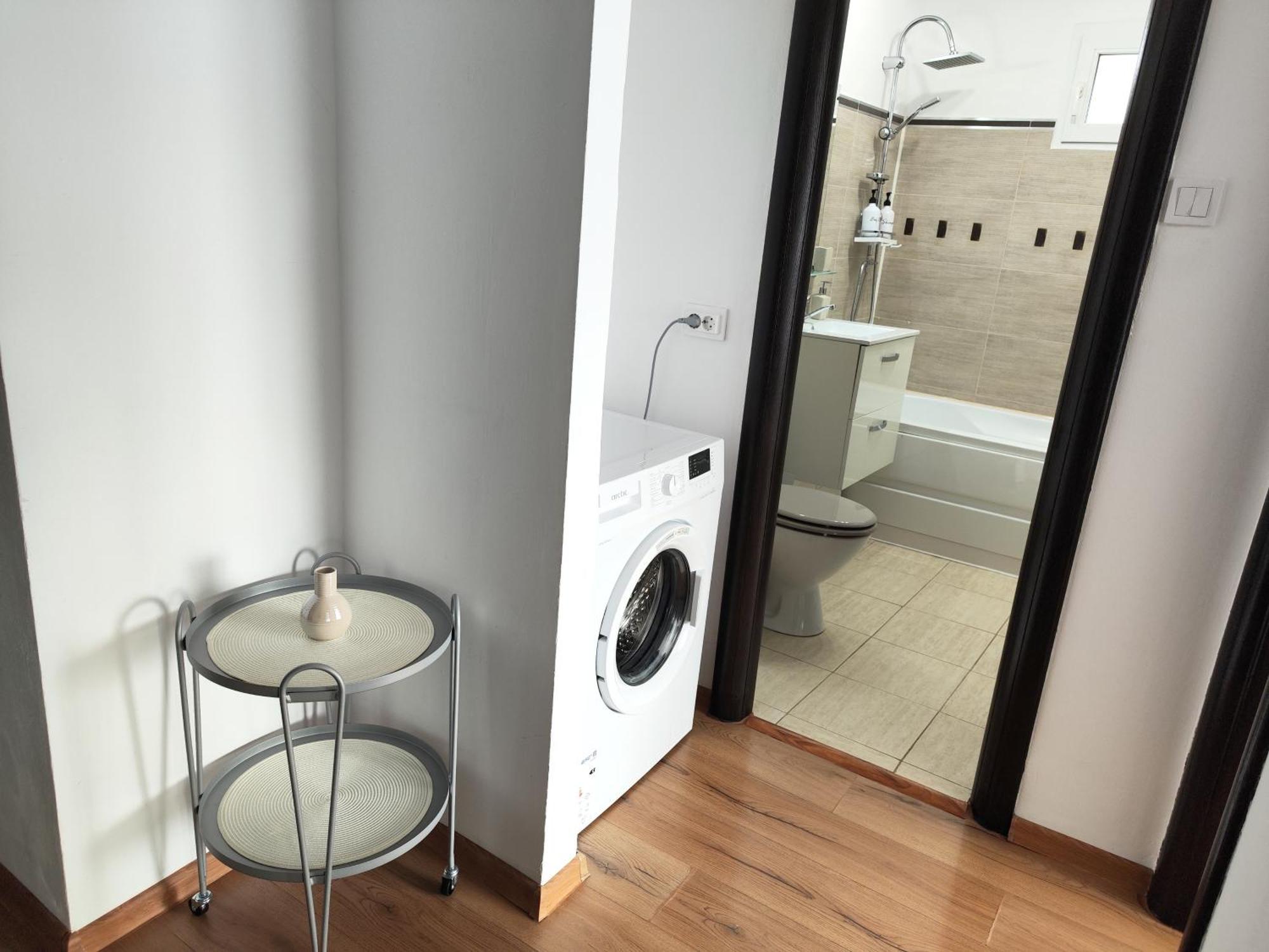 Platinum Apartment - Apartament Cu 3 Camere, 2 Dormitoare, 2 Bai, Bucatarie Complet Utilata, 2 Balcoane 布加勒斯特 外观 照片