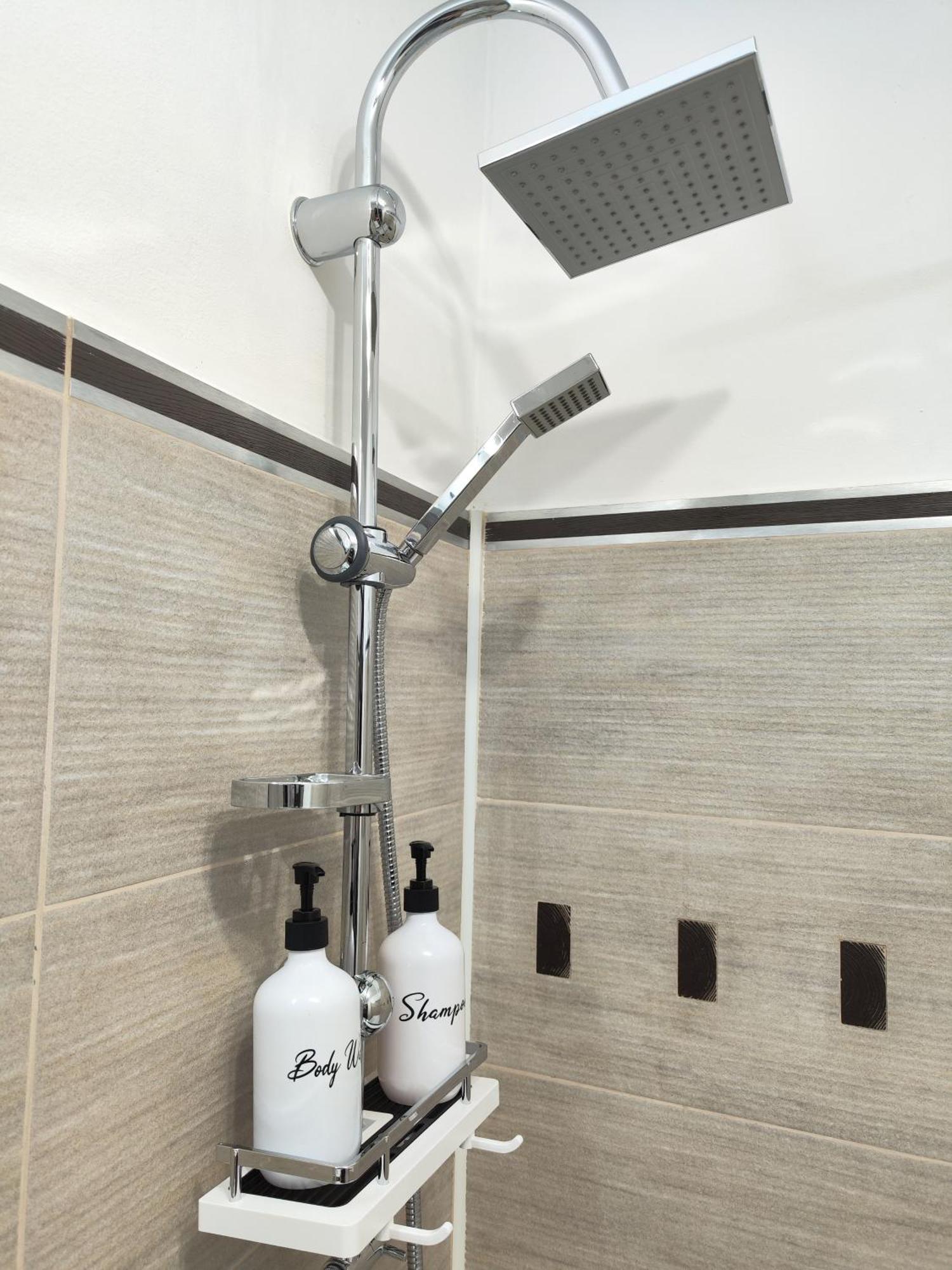Platinum Apartment - Apartament Cu 3 Camere, 2 Dormitoare, 2 Bai, Bucatarie Complet Utilata, 2 Balcoane 布加勒斯特 外观 照片