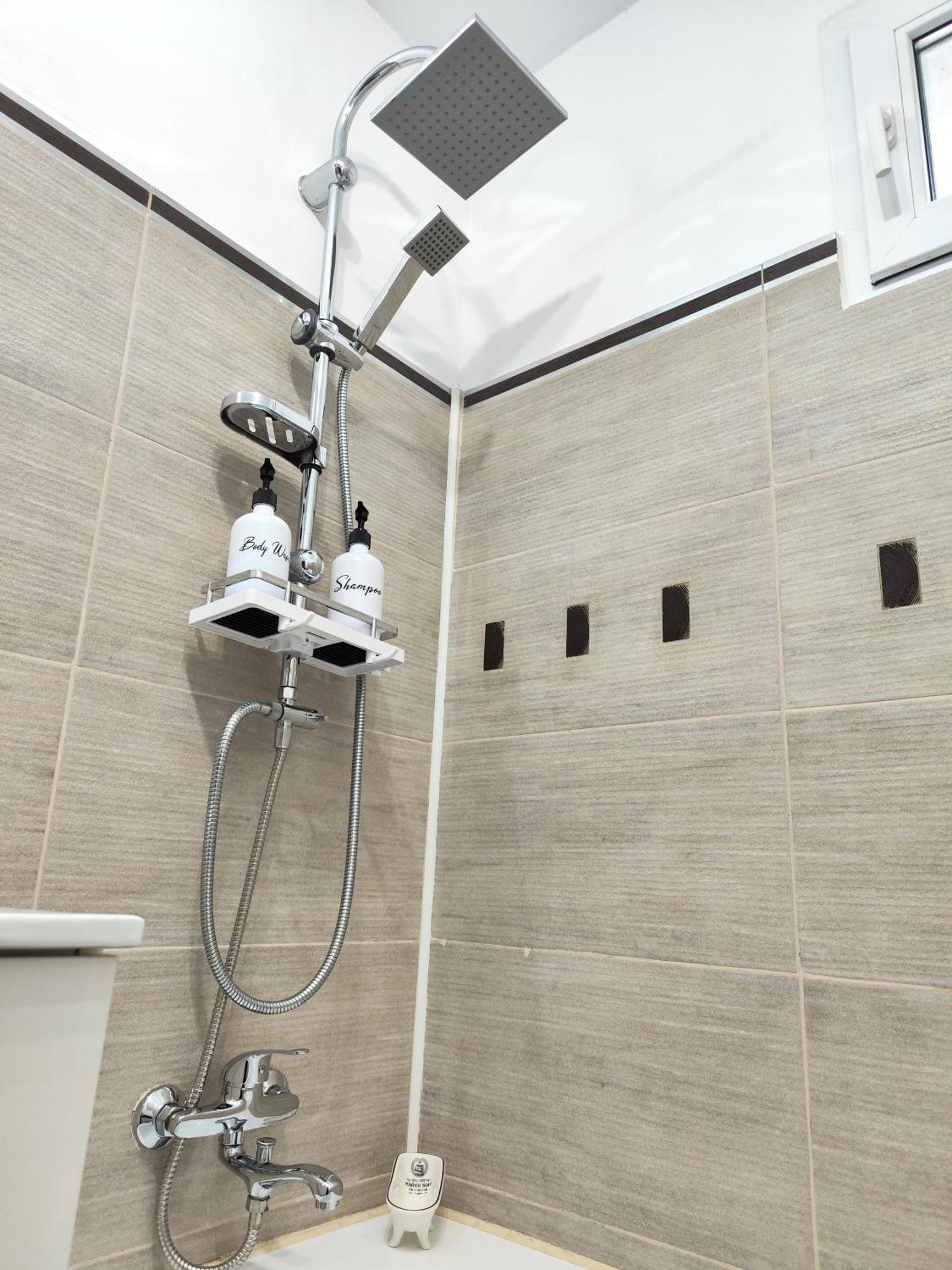 Platinum Apartment - Apartament Cu 3 Camere, 2 Dormitoare, 2 Bai, Bucatarie Complet Utilata, 2 Balcoane 布加勒斯特 外观 照片