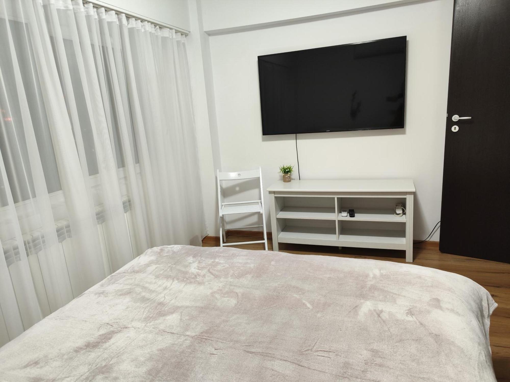 Platinum Apartment - Apartament Cu 3 Camere, 2 Dormitoare, 2 Bai, Bucatarie Complet Utilata, 2 Balcoane 布加勒斯特 外观 照片